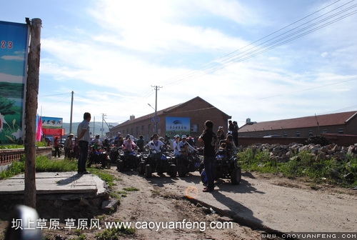 森龍現(xiàn)代車(chē)友會(huì) 豐寧壩上草原自駕游（第二日）